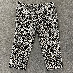 Women’s cheetah print capris